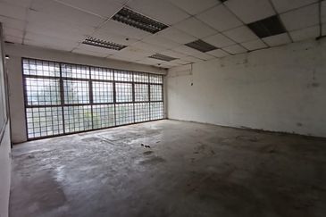 Taman Industrial Sungai Buloh (TSB Commercial Centre)