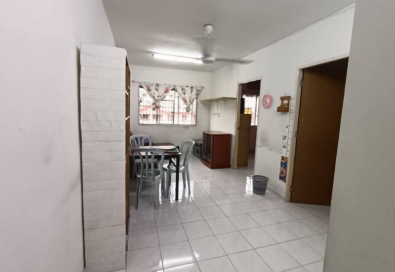 Apartment Lestari