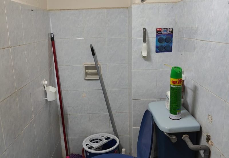 2 storey End Lot Unit for Sale, Freehold Bandar Menjalara 52100