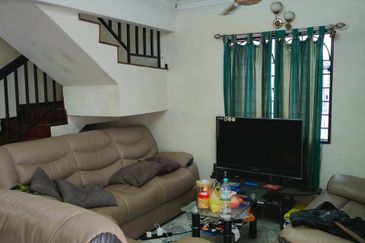 2 storey End Lot Unit for Sale, Freehold Bandar Menjalara 52100