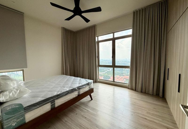 Par 3 Condo & Condo Villa