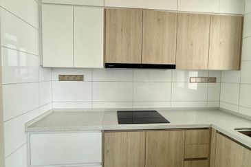 Par 3 Condo & Condo Villa