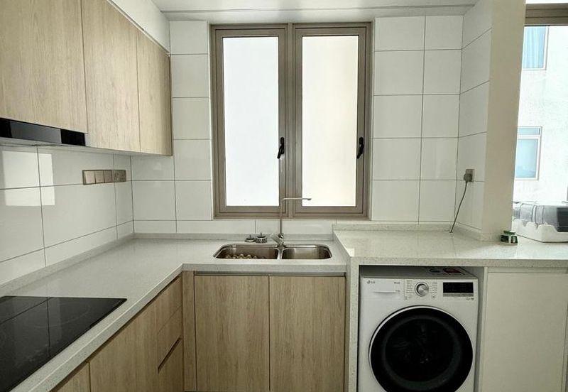 Par 3 Condo & Condo Villa