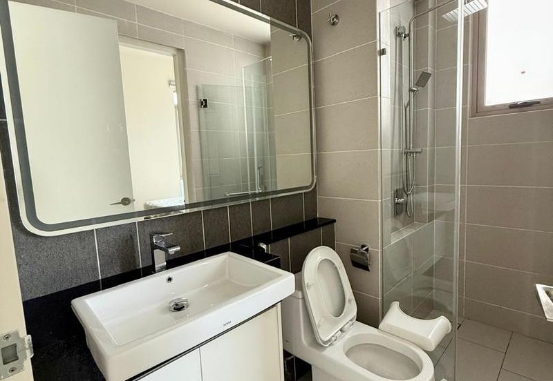 Par 3 Condo & Condo Villa