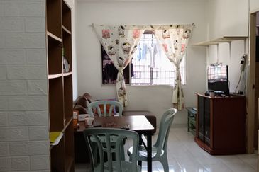 Apartment Lestari