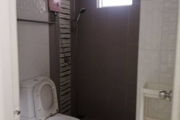 The Zest @ Kinrara 9