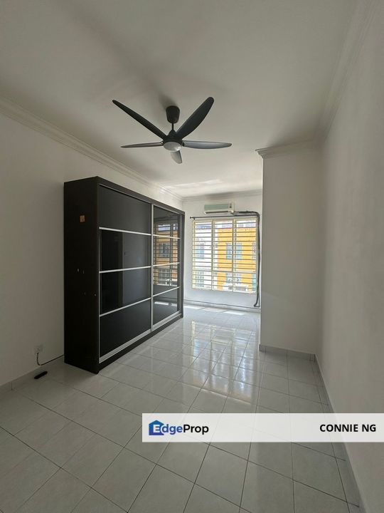 Next to 162 park mall hospital shop amd others, Selangor, Selayang