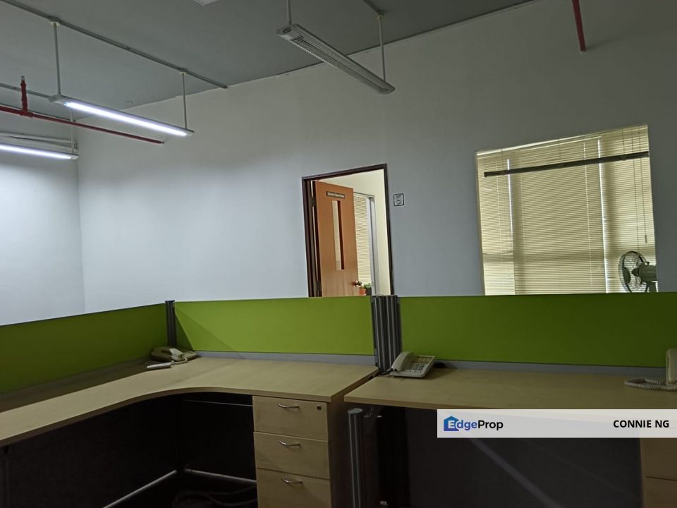 convenient location near to mrt station , with pool  and other , Selangor, Petaling Jaya