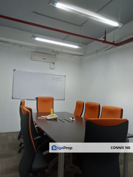 convenient location near to mrt station , with pool  and other , Selangor, Petaling Jaya