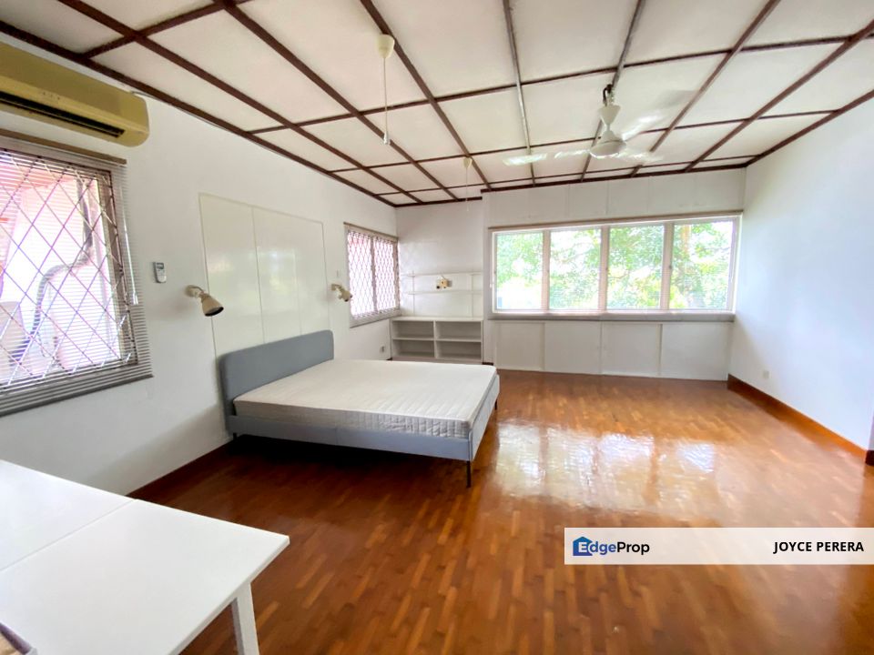 Ukay Heights bungalow with pool, Selangor, Ampang