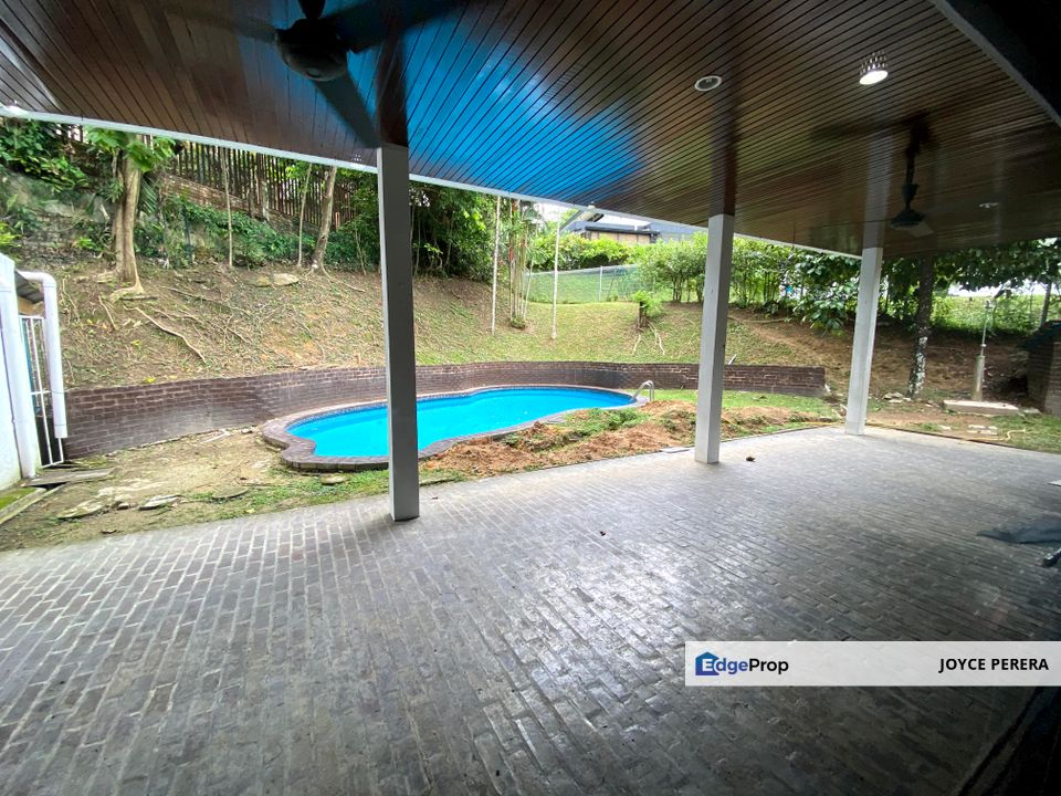 Ukay Heights bungalow with pool, Selangor, Ampang