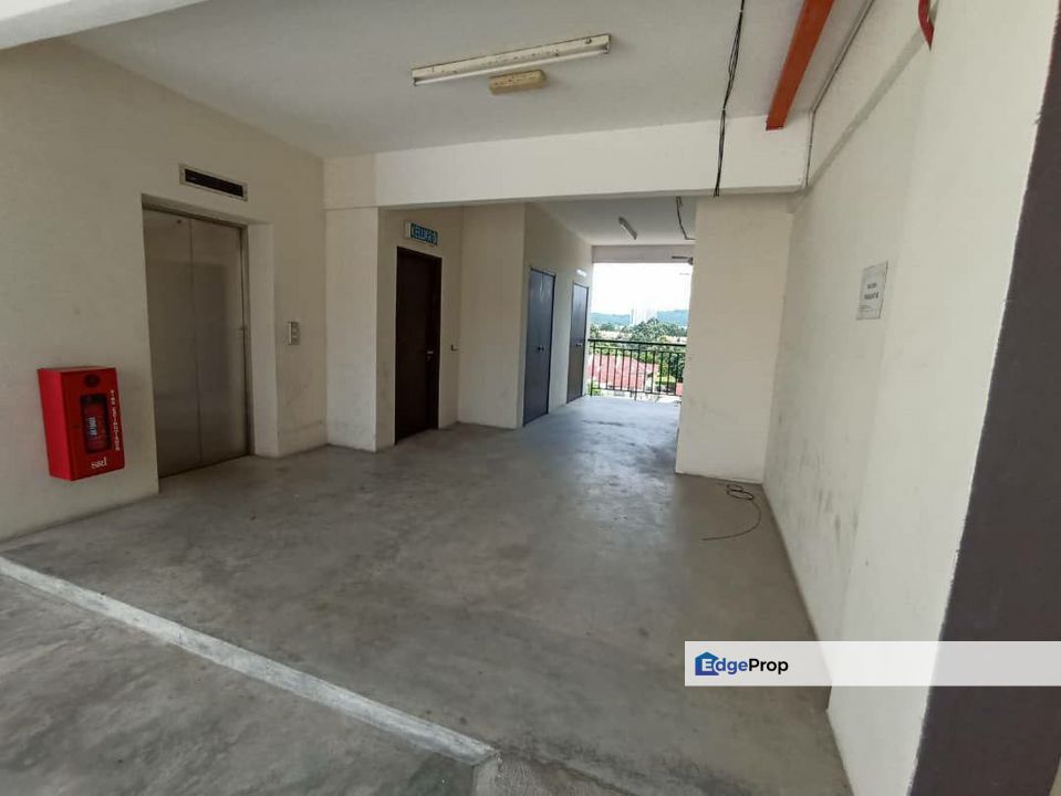 Apartment warnasari,blok bucida low density, Selangor, Bandar Puncak Alam