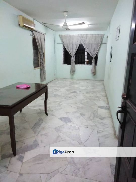IRIS APARTMENT, SUNGAI BULOH TINGKAT 1, Selangor, Sungai Buloh