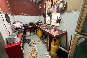 Jalan Taman Perindustrian Puchong 1/32