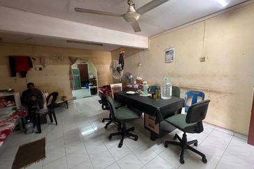 Jalan Taman Perindustrian Puchong 1/32