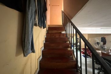 Jalan Taman Perindustrian Puchong 1/32