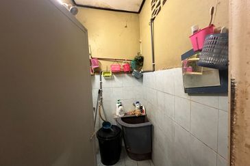 Jalan Taman Perindustrian Puchong 1/32