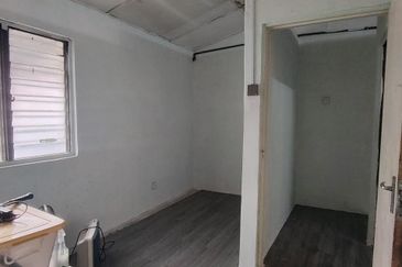 Jalan Taman Perindustrian Puchong 1/32