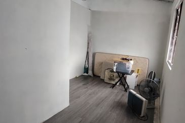 Jalan Taman Perindustrian Puchong 1/32