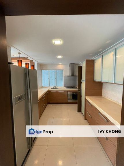 Desa Impiana Upper Unit Duplex Condo for Sale, Freehold, 500m to LRT Station., Selangor, Puchong