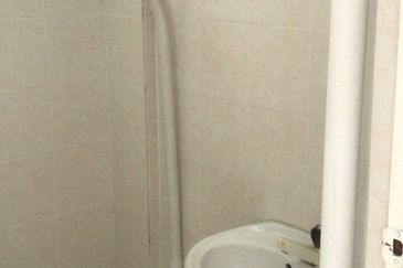 Puchong Utama Court 2