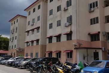 Puchong Utama Court 2