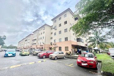 Puchong Utama Court 2