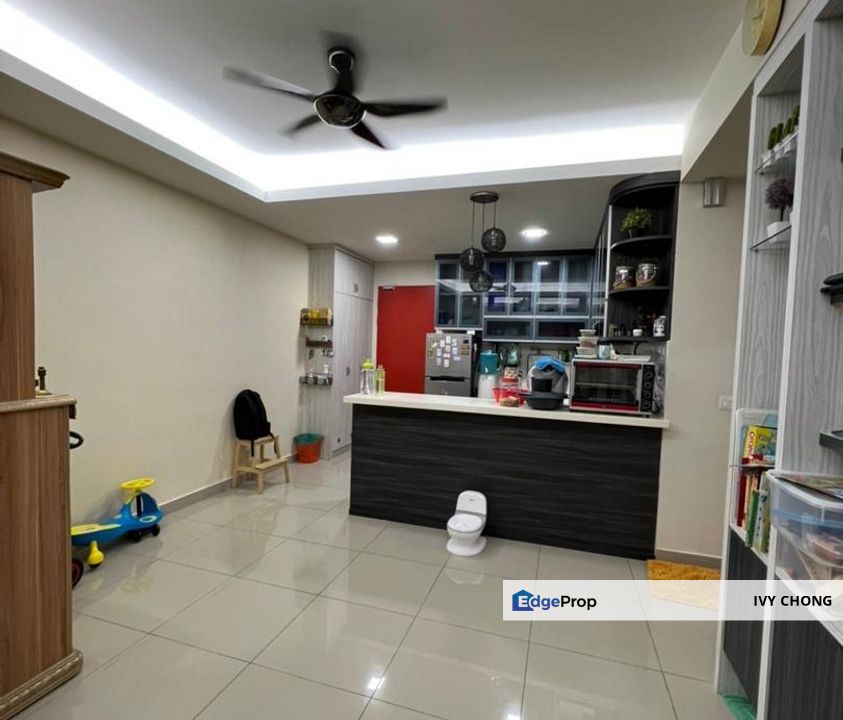 The Wharf Residence, Tastefully Renovated 2 Rooms Apartment for Sale., Selangor, Puchong