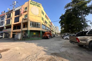 Kayu Ara Business Park, Kayu Ara