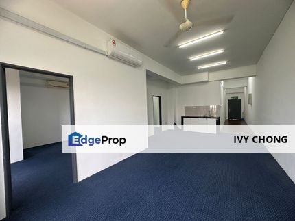 Bizwalk Puchong Office with Air Conds, Pantry Cabinet and Curtain for Rent, Selangor, Puchong