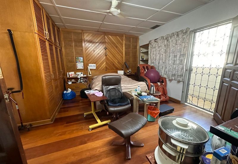 SS15 Subang Jaya Freehold 2 Storey House, Nearby Commercial Hub, Easy Access, Matured Neighbourhood.