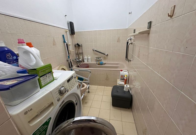 SS15 Subang Jaya Freehold 2 Storey House, Nearby Commercial Hub, Easy Access, Matured Neighbourhood.