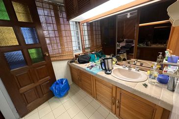 SS15 Subang Jaya Freehold 2 Storey House, Nearby Commercial Hub, Easy Access, Matured Neighbourhood.