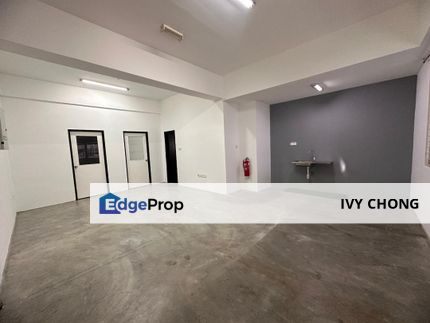 Bizwalk Office for Rent, Free Parking, Newly Painted, With Lifts, Nearby Restaurants, Mini Markets., Selangor, Puchong