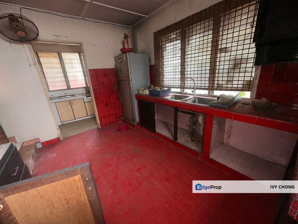 SS17 Subang Jaya Freehold House for Sale, Requires Renovation., Selangor, Subang Jaya