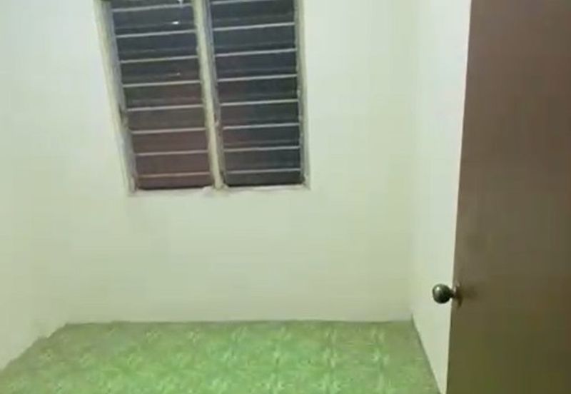 Puchong Utama Court 2