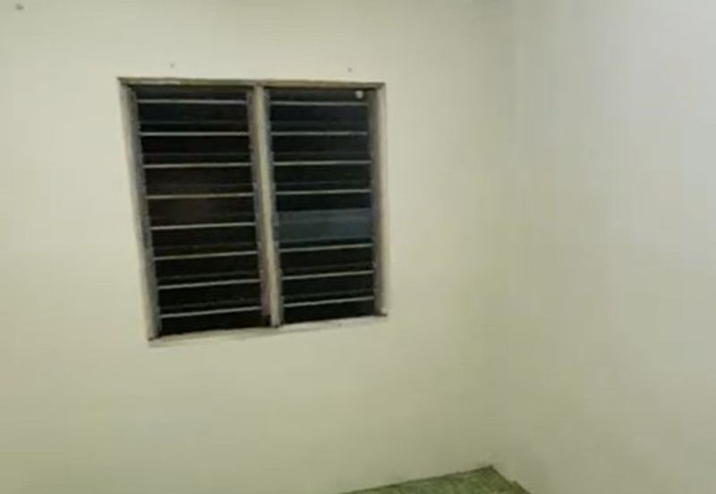 Puchong Utama Court 2