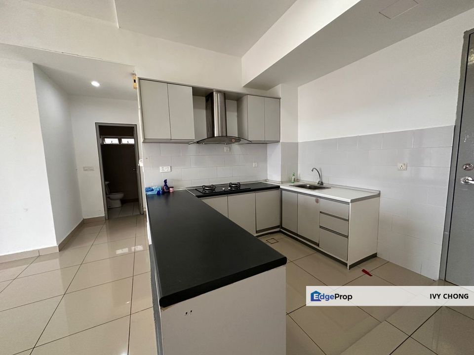 The Wharf Residence 2 Rooms 2 Baths Apartment for Sale. Un-Blocked View., Selangor, Puchong