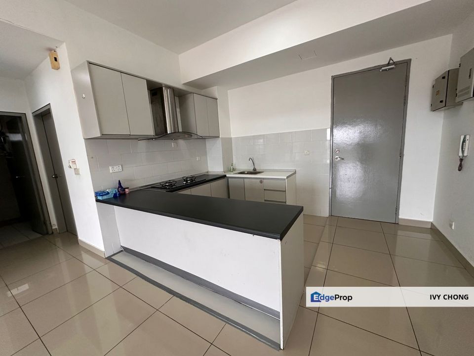 The Wharf Residence 2 Rooms 2 Baths Apartment for Sale. Un-Blocked View., Selangor, Puchong