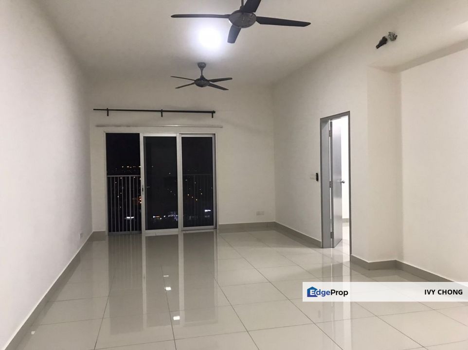 The Wharf Residence 2 Adjacent Units (2 Rooms 2 Car Parks Apartment) for Sale., Selangor, Puchong