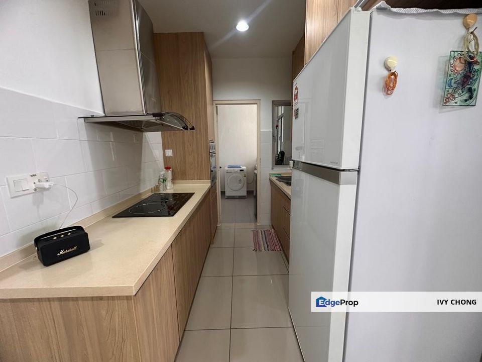 The Wharf Residence 3+1 Rooms Apartment for Sale. Renovated, Lake View., Selangor, Puchong