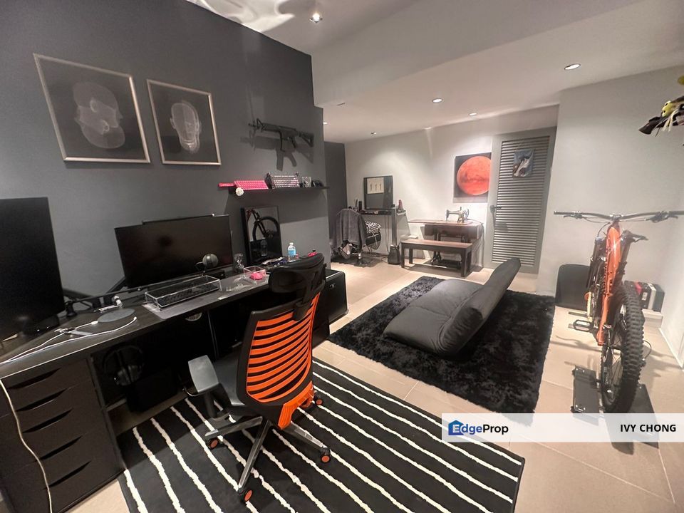 Puchong Prima 2.5 Storey House for Sale, Tastefully Renovated, Well-Maintained., Selangor, Puchong