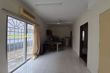 Taman Pinggiran Putra