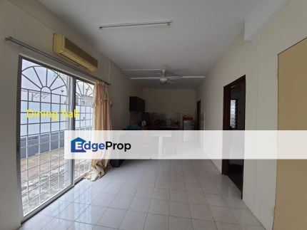 Double storey Semi D with Extra Land for rent, Selangor, Seri Kembangan