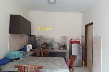 Taman Pinggiran Putra