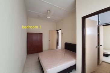 Taman Pinggiran Putra