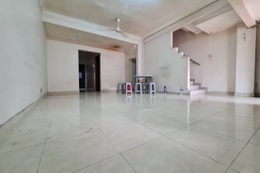 Taman Pinggiran Putra