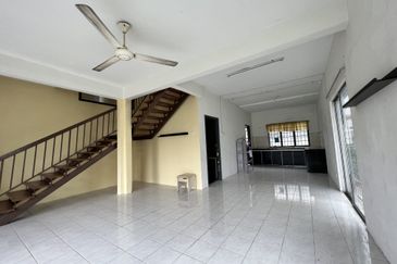 Taman Pinggiran Putra