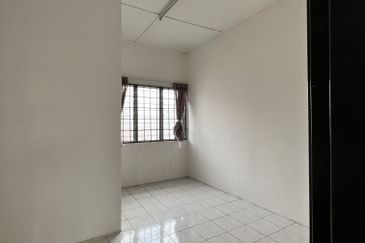 Taman Pinggiran Putra