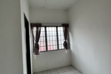 Taman Pinggiran Putra